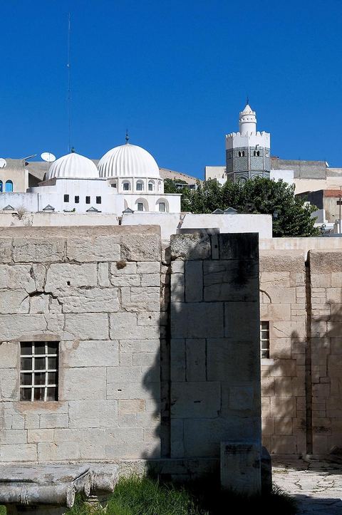 Façade extérieure Ancienne basilique chrétienne au pied de la Kasbah sur le haut de la colline du Kef