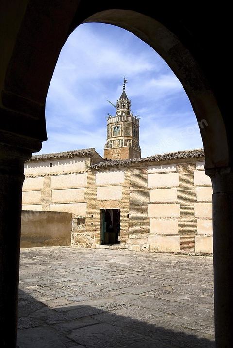 Cour de la grande mosquée de la ville andalouse de Testour
