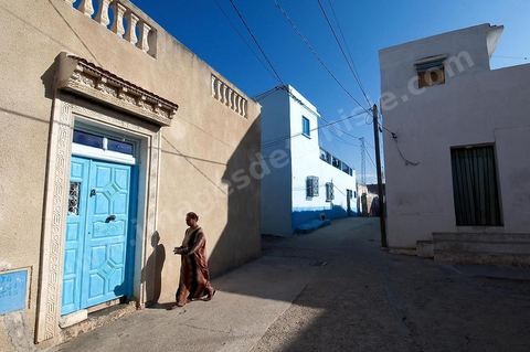 rue et ambiance dans la ville andalouse de Testour
