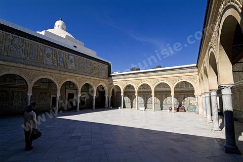Patio de la zaouia sidi sahab ou mosquée du Barbier à Kairouan