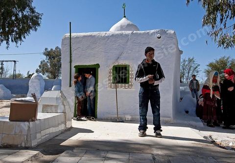 Zaouia Sidi Sahab ou mosquée du barbier le jour de Mouled, fête de la naissance du Prophète, circoncision des jeunes enfants