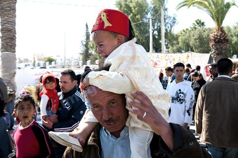 Zaouia Sidi Sahab ou mosquée du barbier le jour de Mouled, fête de la naissance du Prophète, circoncision des jeunes enfants