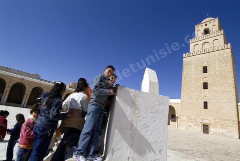 Cour intérieure et minaret de la Grande Mosquée de Kairouan