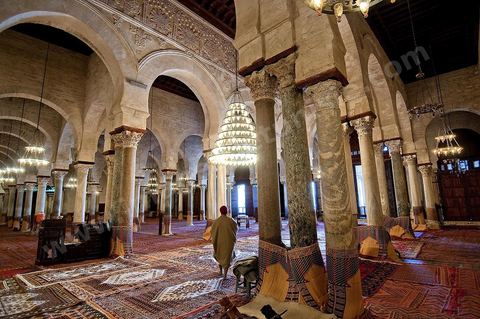 la salle des prières de la Grande Mosquée de Kairouan