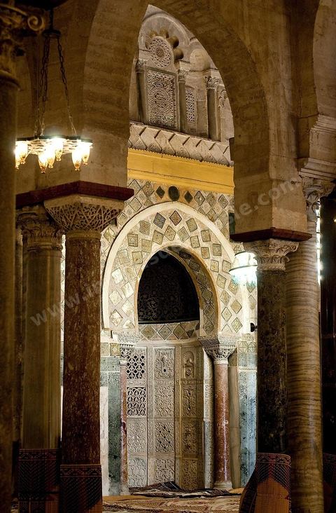 Salle des prières et Mirhab de la salle des prières de la Grande Mosquée de Kairouan