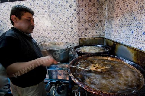 Boutique et fabrication de la patisserie tarditionnelle de Kairouan le Makroud