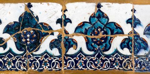 Carreau de faience importé d'Iznik, Turquie (10ème s. H / 16ème s. JC) - Musée d'art islamique de Reqqada près de Kairouan