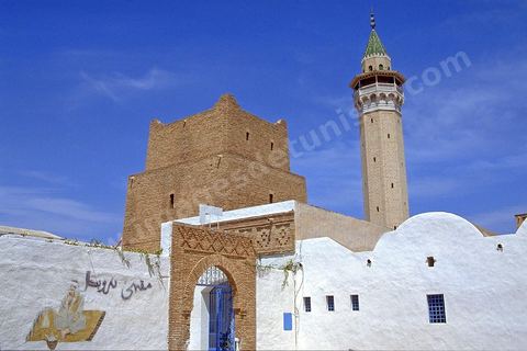 Mosquée au centre ville de Monastir. 
