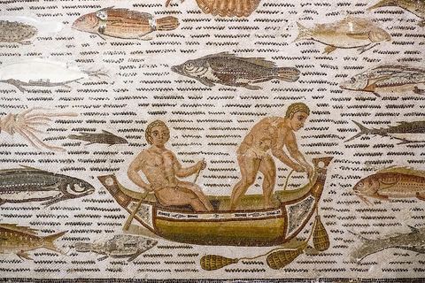 mosaique scènes de pêche et poissons et crustacés -musée archéologique de Sousse dans la Kasbah située en haut de la medina de Sousse