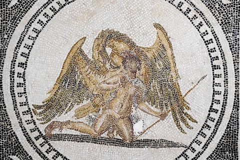 L'enlèvement de Ganymède, beau prince troyen, par l'aigle de Zeus. Milieu du IIème siècle - musée archéologique de Sousse dans la Kasbah située en haut de la medina de Sousse