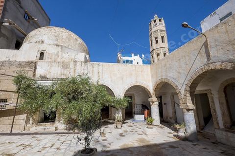 Minaret de la Zaouia Zakkak dasn la medina de Sousse. Sousse ou la perle du Sahel. 