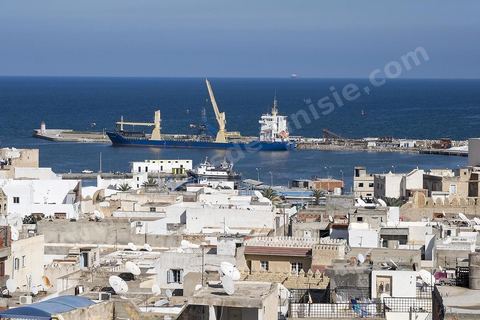 Vue sur la medina et le port de Sousse depuis la Kasbah. Sousse ou la perle du Sahel. 