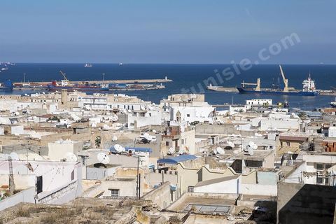 Vue sur la medina et le port de Sousse depuis la Kasbah. Sousse ou la perle du Sahel. 
