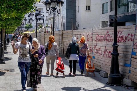 Scènes d ela vie quoitidenne sur l'avenue Habib Bourguiba