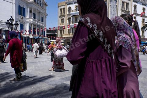 Scènes d ela vie quoitidenne sur l'avenue Habib Bourguiba