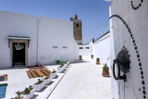 Mosquée El Haoua, 13ème siècle, sur la place du Leader dans le quartier de Bab Djedid à Tunis.
