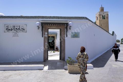 Mosquée El Haoua, 13ème siècle, sur la place du Leader dans le quartier de Bab Djedid à Tunis.