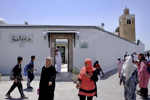 Mosquée El Haoua, 13ème siècle, sur la place du Leader dans le quartier de Bab Djedid à Tunis.