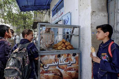 Petit restaurant traditionnel dans le quartier de Bab Djedid à Tunis.