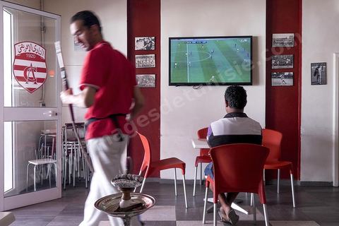 Le café du Club Africain dans le quartier de Bab Djedid à Tunis.