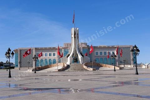 Place de la Kasbah et Mairie de Tunis