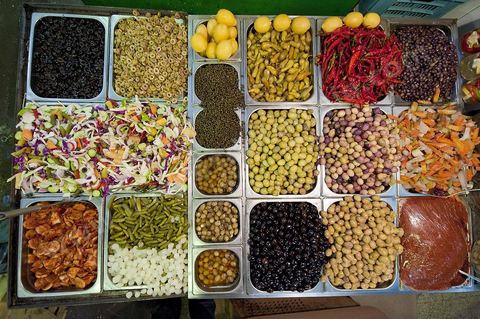 Le marché central de Tunis, marché aux légumes, poissons, fromages, boucheries et épiceries fines