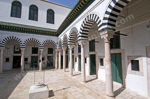 La Medersa Slimaniya dans la medina de Tunis