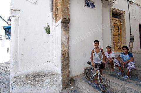 Ruelles de la medina de Tunis, rue, ambiance dans la medina de Tunis