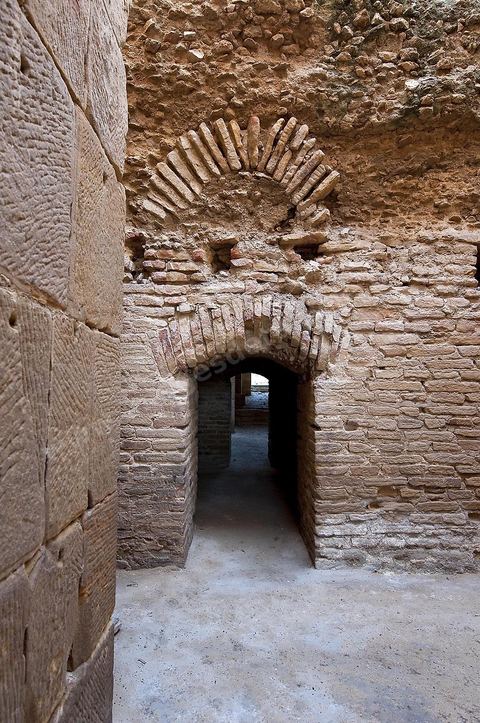 Sous sol du temple au capitol sur le site archéologique romain de Uthina / Oudna dans la région de Mornag banlieue sud de Tunis