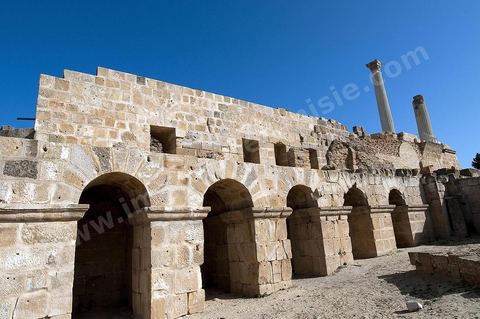 Capitole sur le site archéologique romain de Uthina / Oudna dans la région de Mornag banlieue sud de Tunis