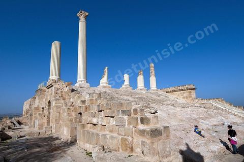 Capitole sur le site archéologique romain de Uthina / Oudna dans la région de Mornag banlieue sud de Tunis